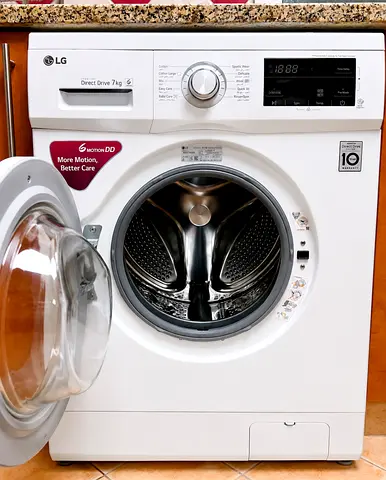 LG Front Load Washing Machine 7kg — Excellent Condition