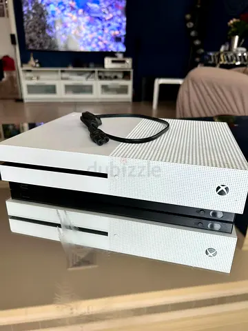 Xbox One S sparingly used good condition with power cable