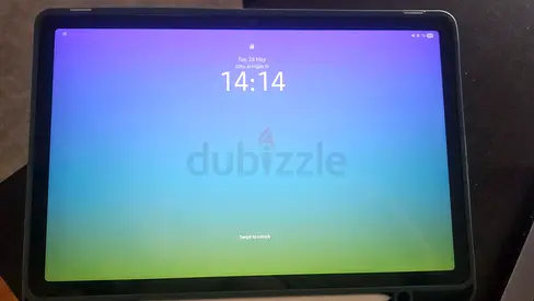 Samsung Galaxy Tab S9FE - with case and notepaper screen
