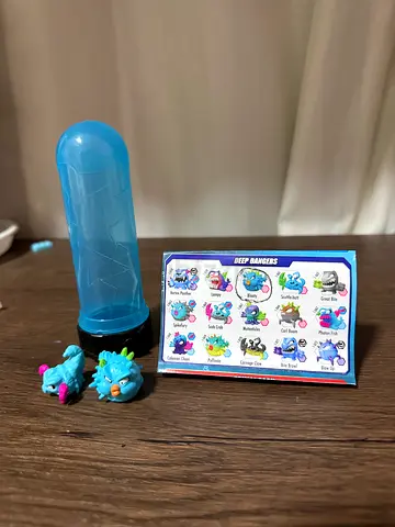 SYSTERI MICRO BEASTS INSIDE mrBeast toy