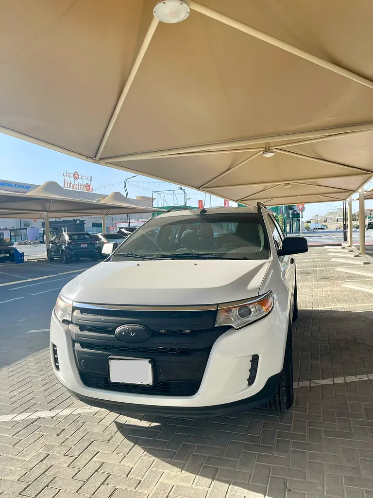 Ford Edge 2014 — photo 1 of 11