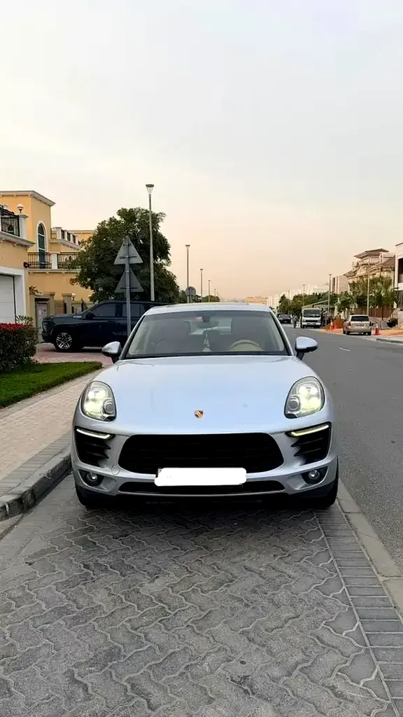 Porsche Macan 2015 — photo 1 of 10