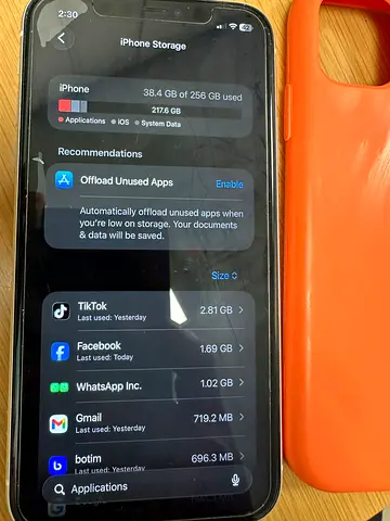 iPhone 11