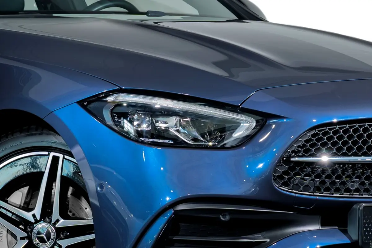 Mercedes-Benz C-Class 2025