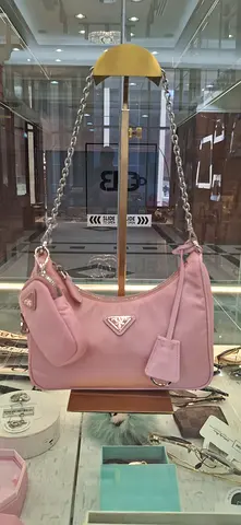 Prada Re-Edition 2005 Shoulder Bag in Pink Nylon
