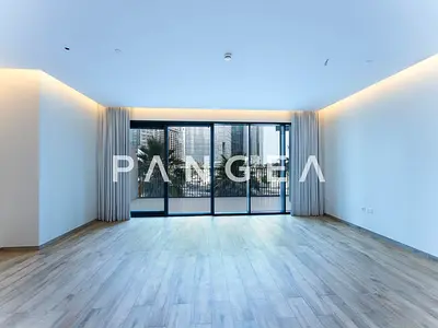 Vacant | Large Layout | Ready To Move In