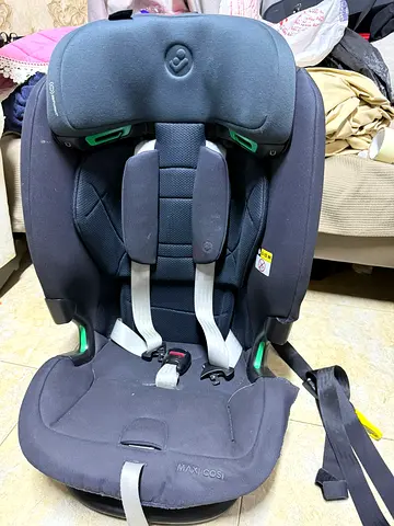 Maxi-Cosi Convertible Child Car Seat — Good Used Condition