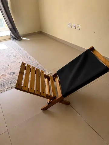 Woden chair foldable