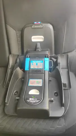 Evenflo Infant Car Seat/Stroller. Comes with base