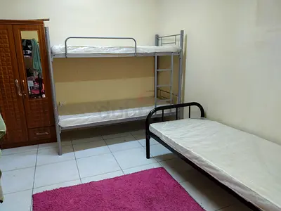 Female bed space Available Burjuman