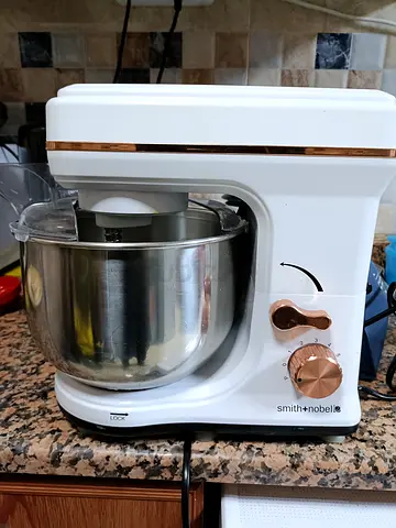 Smith+Noble stand mixer with stainless steel bowl - good working condition