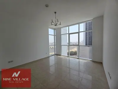 شقة مشرقة بغرفتي نوم | إطلالة على وسط المدينة | غير مفروشة | JVC صالح بن لاحج 401