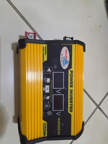 Irovanmi 4000W Modified Sine Wave Power Inverter - 12V to 220V with USB  Display (Used)