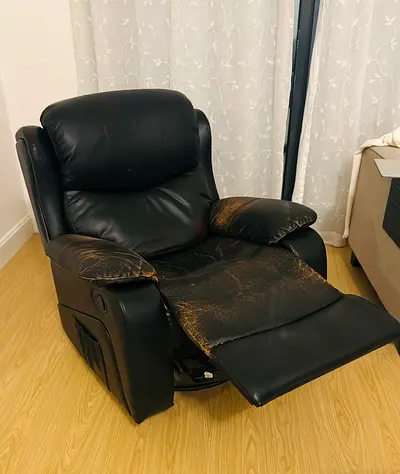 Recliner with 360° Swivel Base  Massage vibration