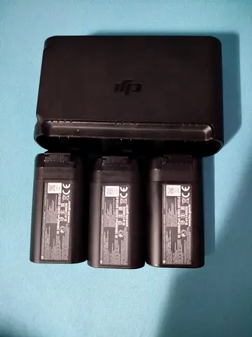 DJI mavic mini 3-Battery Charging Hub + Batteries – Good Condition