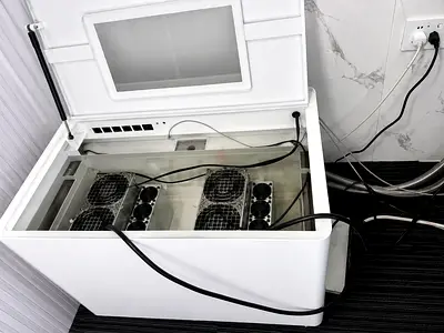 جهاز تعدين Bitmain Antminer KS5 Pro بتبريد زيتي بحالة ممتازة