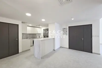 Stunning Upgrade | 1 BHK | Marina View