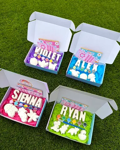 Custom birthday gift hampers