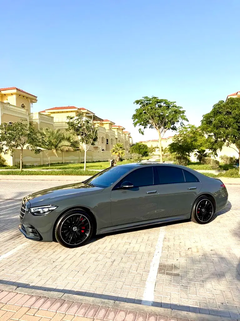 Mercedes-Benz S-Class 2023 — photo 1 of 12