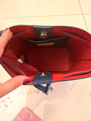 Tommy bucket bag