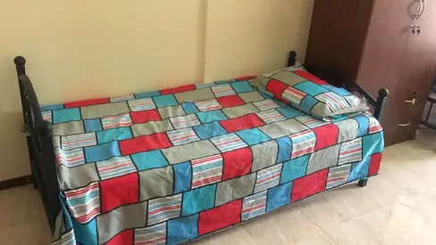 Fully furnished bedspace available for kerala bachelor in 3 person sharing bedroom in Bur Dubai