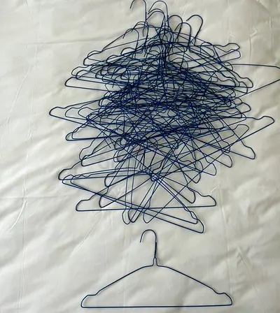 100 metal hangers
