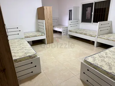Female Excecutive bed space  available