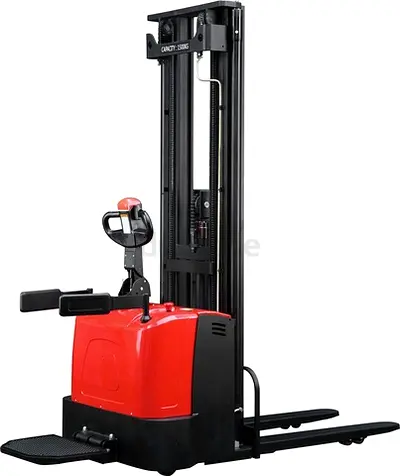 2025 ZOOM ELECTRIC STACKER