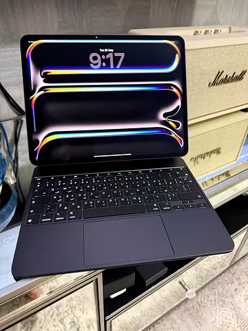 iPad Pro M5 13 inch 256GB WiFi + Cellular with Magic Keyboard