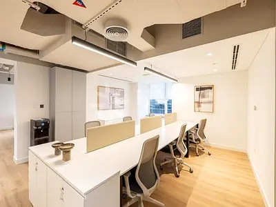 Spacious Office | 19 Desks | Prime Location