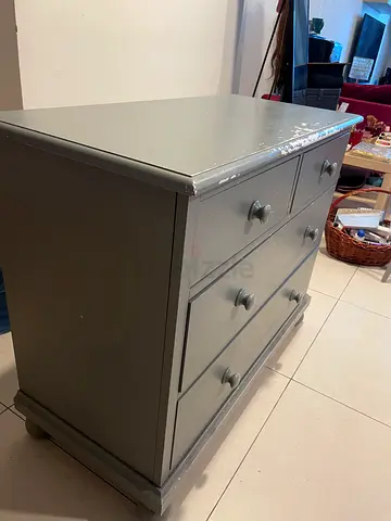 Grey wooden chest of drawers - 4 drawer dresser