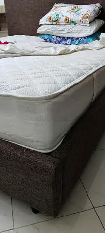 Single bed with mattress and headboard - good condition