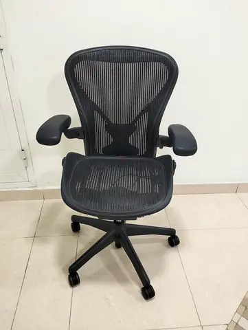 For selling Herman Miller Areon chair size B and C available