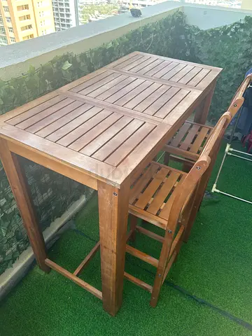 Outdoor high table and chair set