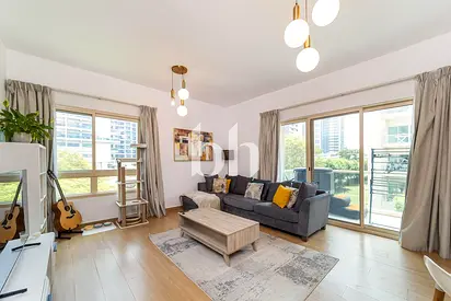 Corner Unit | Fully Upgraded | Fully Furnished