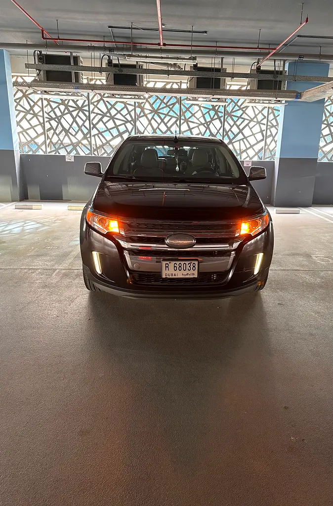 Ford Edge 2014 — photo 1 of 9
