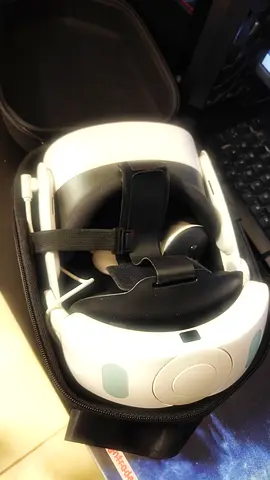 Meta Quest 3s VR Headset 10,000 MAH power bank head set with Carry Case -