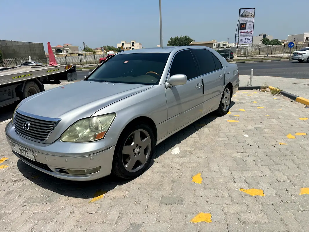 Lexus LS-Series 2005 — photo 1 of 15