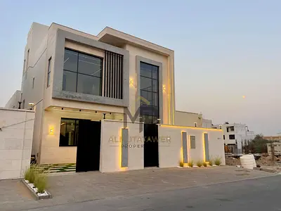 بسعرممتاز شامل الرسوم فيلا بموقع فريد وتشطيب راقى مساحات غرف كبيرة تملك حر لجميع الجنسيات