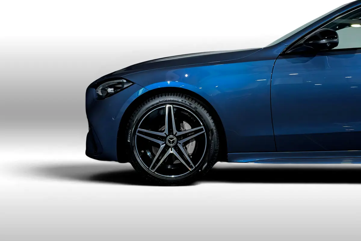 Mercedes-Benz C-Class 2025