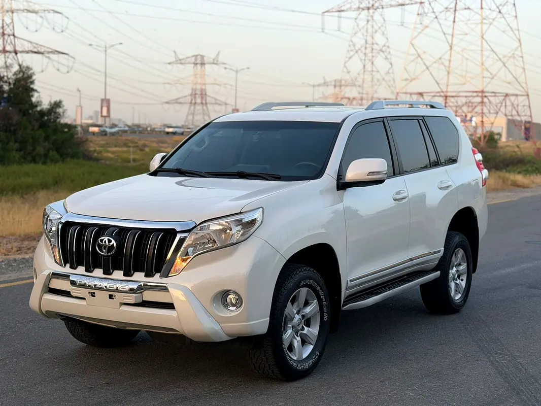 Toyota Prado 2016 — photo 1 of 17