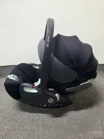Cybex Cloud T i-Size infant car seat Good condition