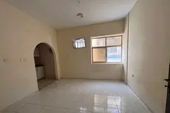 Studio apartment for rent in Al Naba'a, panoramic view, equipped kitchen, natural lighting, prac