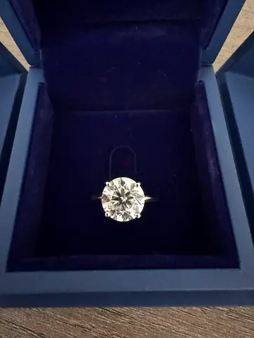 Solitaire Lab Diamond Ring - Classic Round Cut in Box