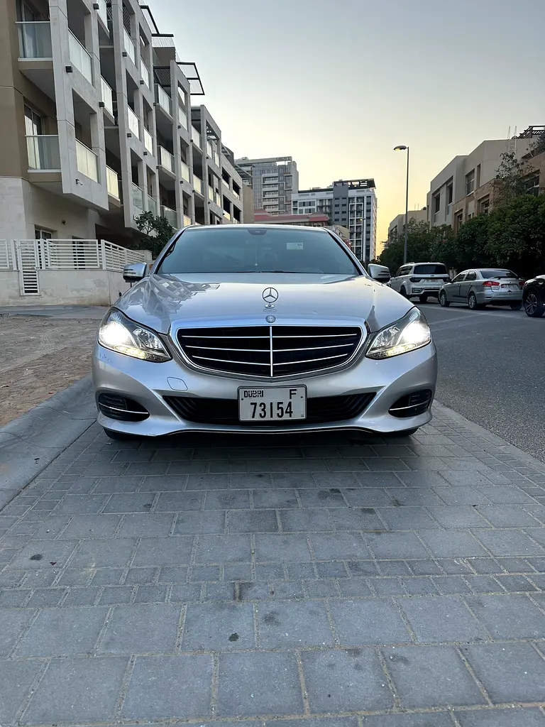 Mercedes-Benz E-Class 2015 — photo 1 of 5