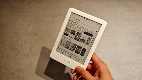 Kindle 6 display, 8GB, Wi-Fi, built-in light - PERFECT CONDITION