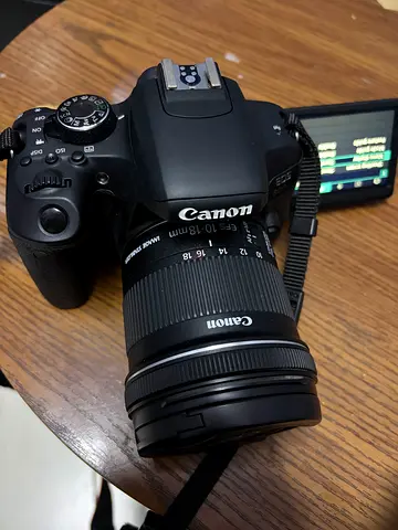 Canon DSLR camera with 18-55mm kit lens for sell