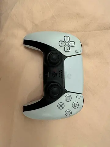 Sony PS5 DualSense Wireless Controller – White (Used, Good Condition)