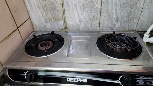 Geepas 2-Burner Stainless Gas Stove - Used cylinder with gas