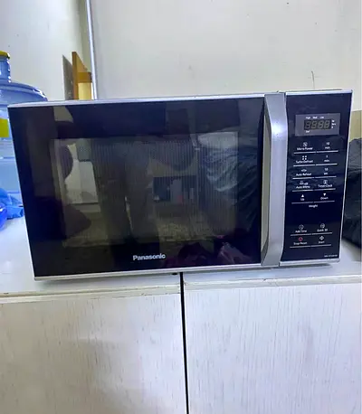 Panasonic Countertop Microwave - Good Working Condition